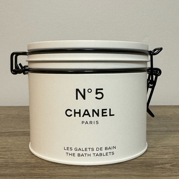 NEW RARE Chanel N°5 The Bath Tablet Factory 5 Collection Tin 10 Tabs/Bag/Booklet - Picture 4 of 17